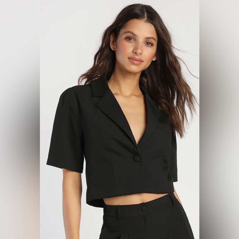 Lulus Posh Company Black Cropped Short Sleeve Blazer NWT